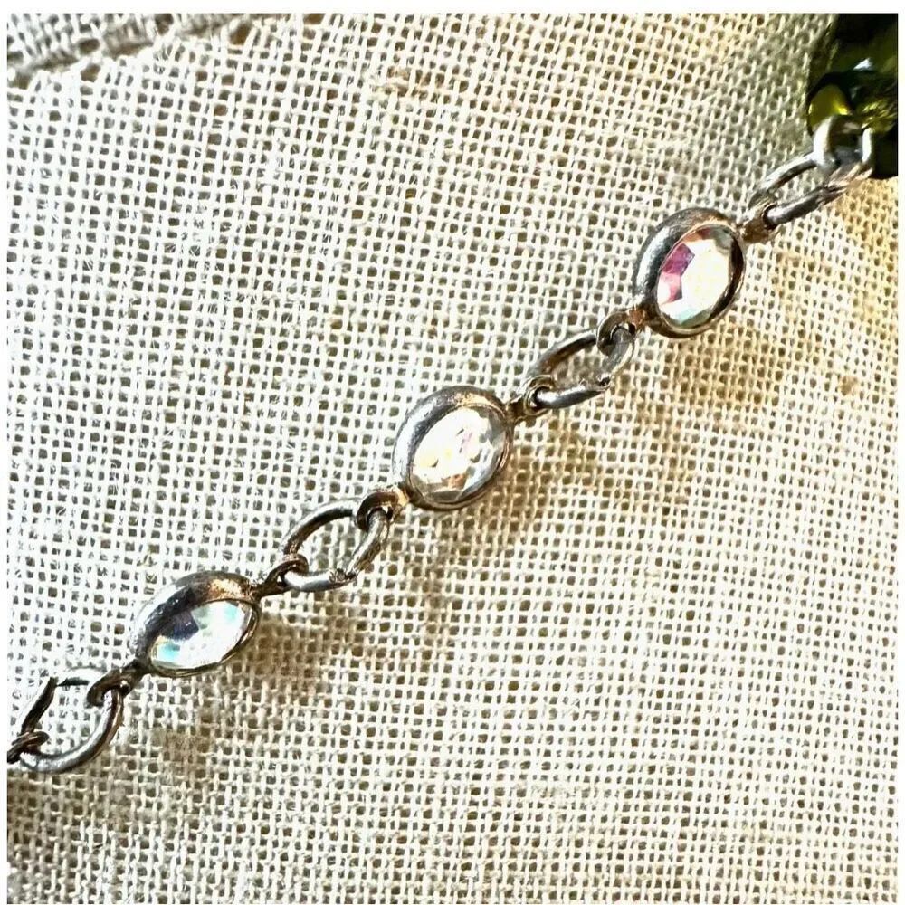 Green and clear Swarovski crystal Y Drop Necklace - Picture 9 of 10